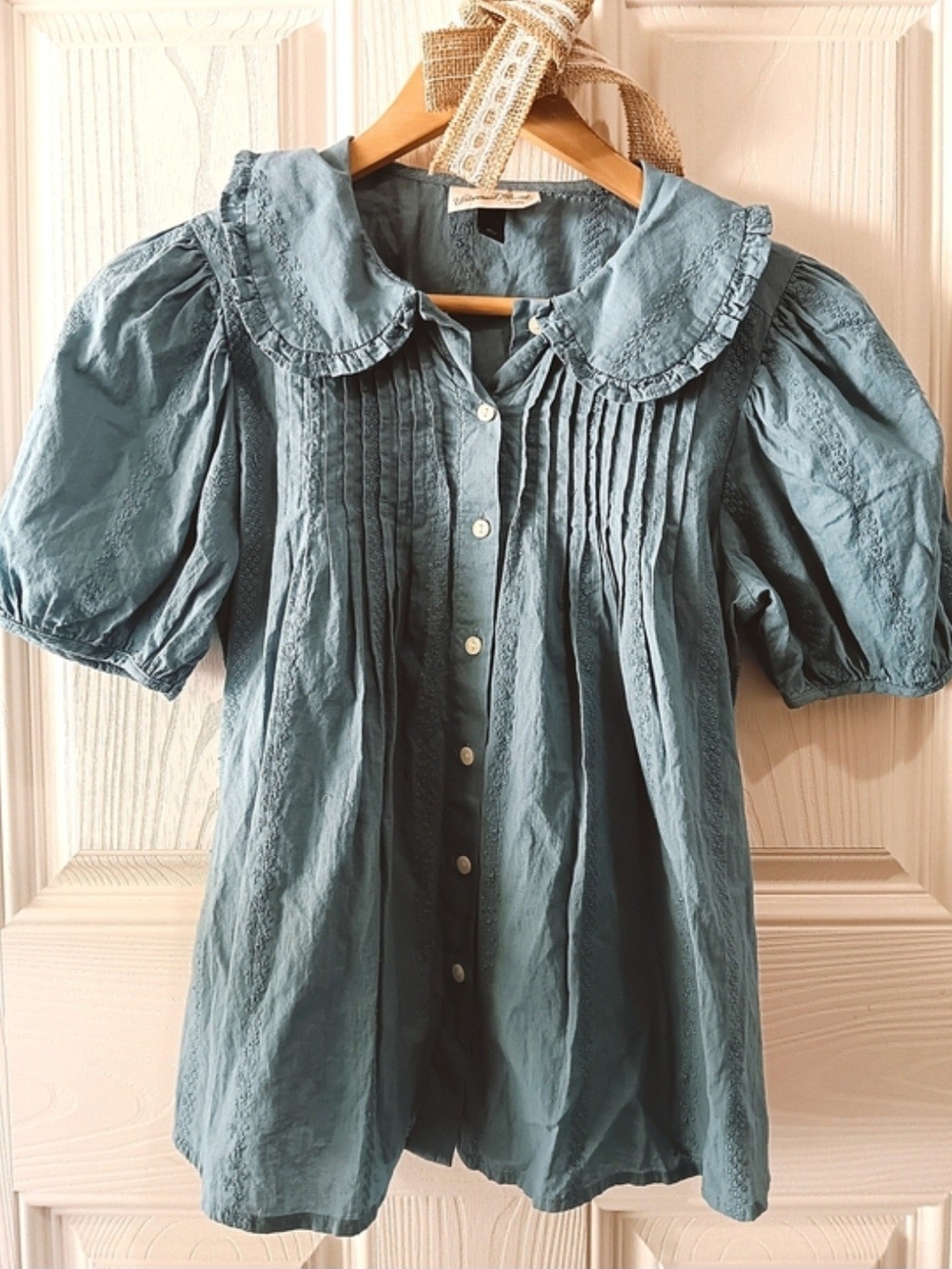 Universal Thread Dusty Blue Peter Pan Collar Puff Sleeve Pintuck Button Up Top